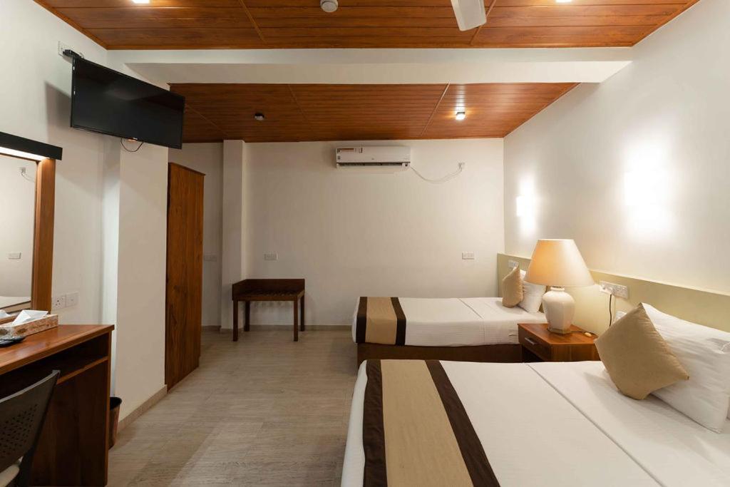 Beach Corridor Hotel & Spa With Free Airport Shuttle Negombo Eksteriør billede